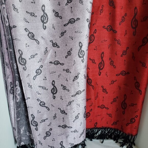 2 scarves/wraps with G clef design - Picture 3 of 3